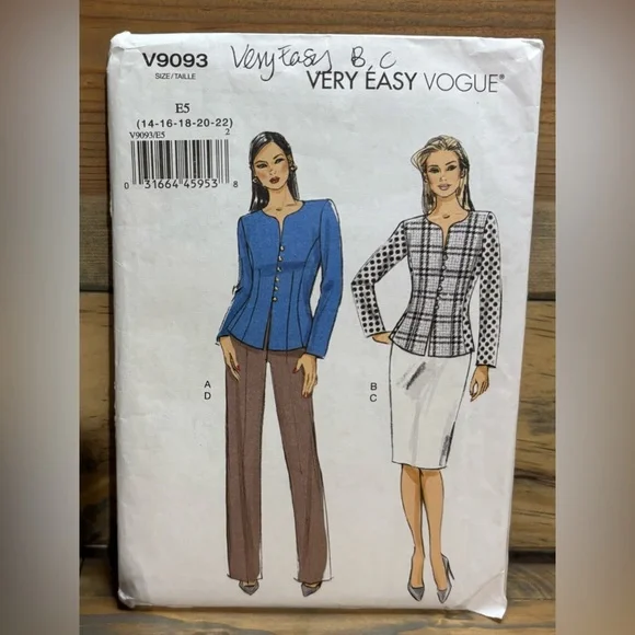Set of 3 women’s Vogue sewing patterns D141 - Picture 6 of 7